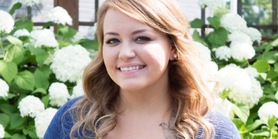 Author Anna Todd. (Photo by planetadelibrosmexico.com via Wikimedia Commons, used under Creative Commons Attribution Share-Alike 4.0 license.)